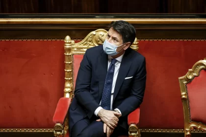 Italian PM Giuseppe Attacked by Anti-Vaxxer