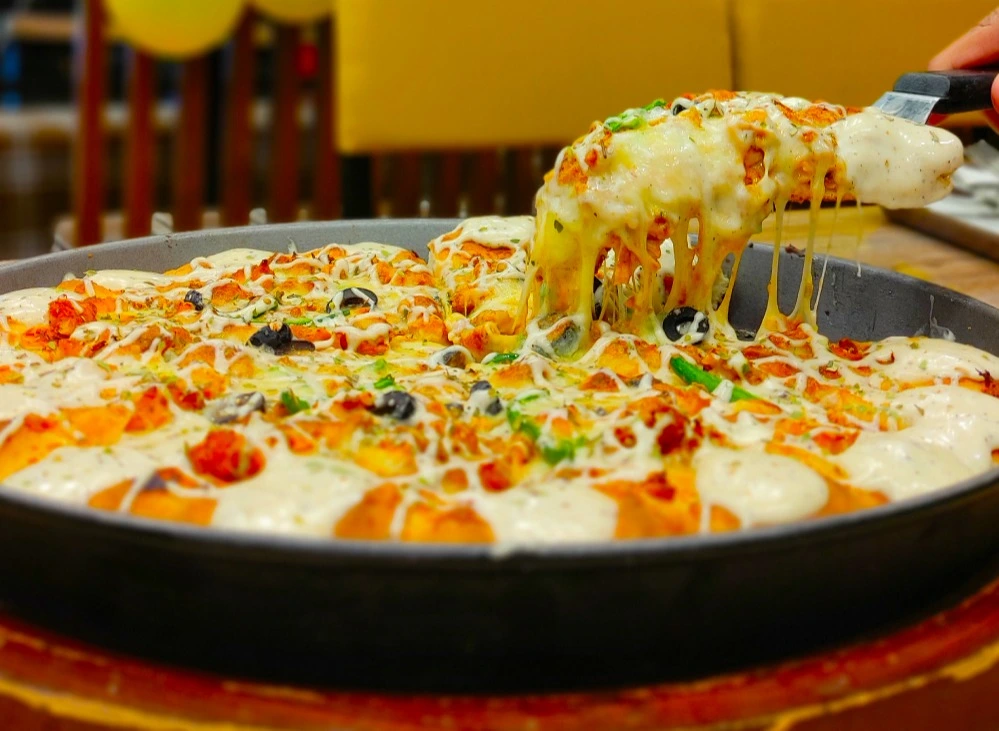 Club Kitchen Jhelum - Pizza