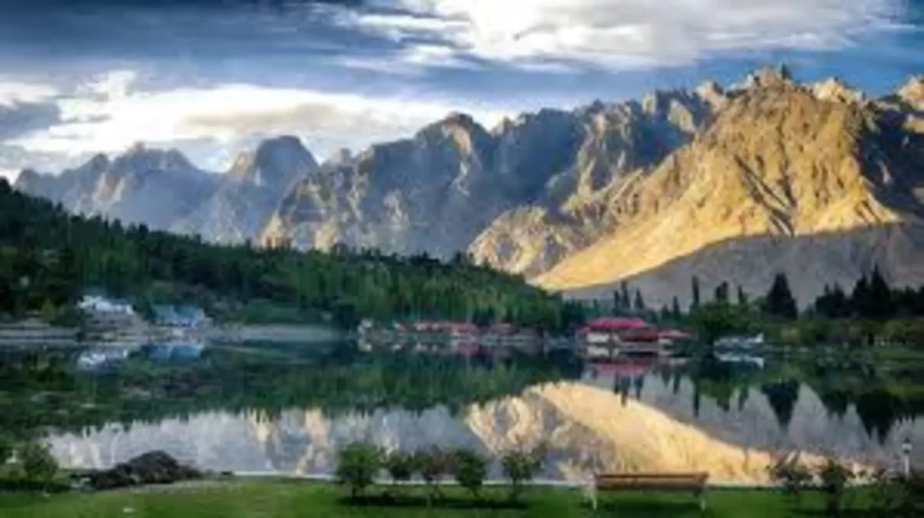 10 Most Beautiful Places for Tourists in Pakistan
